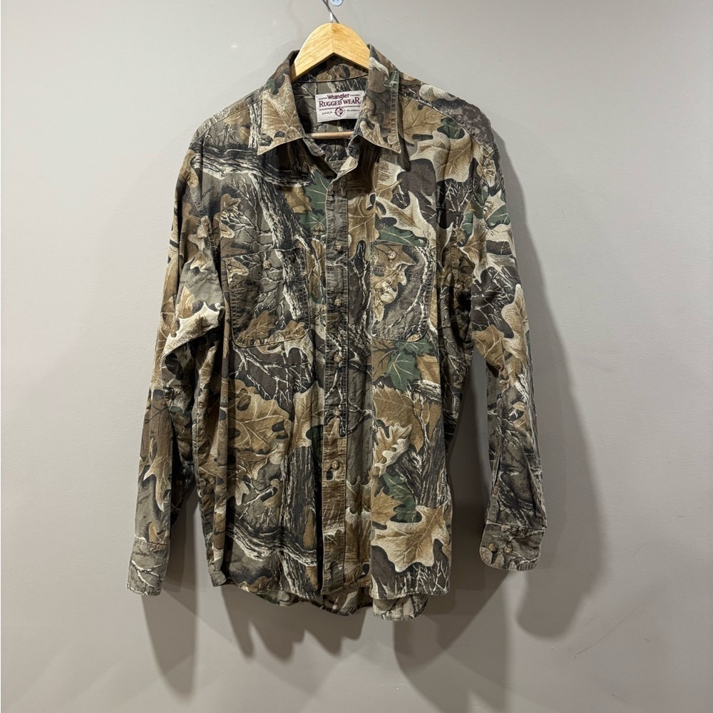 Vintage Wrangler Shirt Size XL Realtree Camo Long Sleeve Button Up Rugged Wear